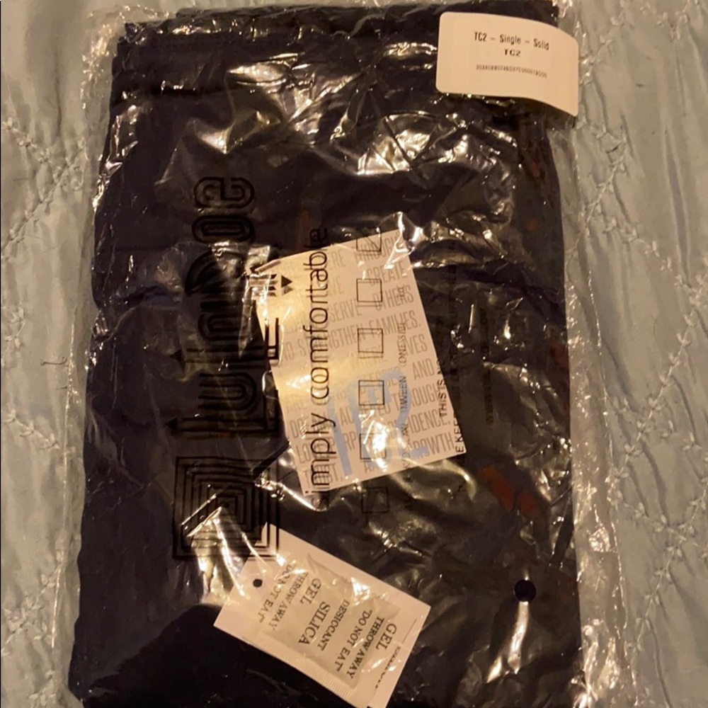 TC2 navy leggings